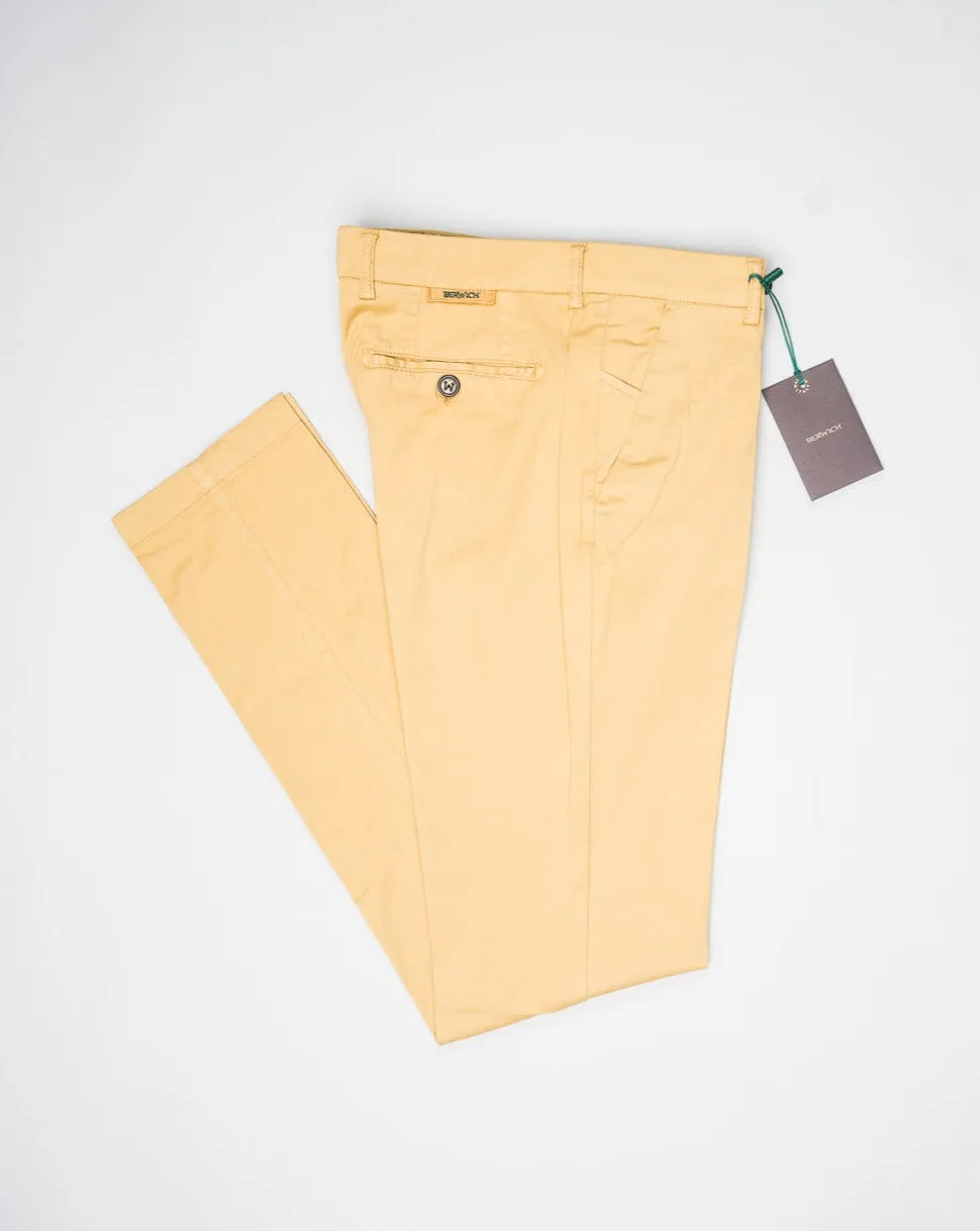 Berwich Morello Garment Dyed Cotton & Silk Chinos / Deserto