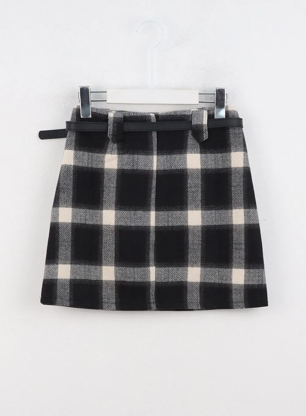 Buckle Plaid Mini Skirt IN322