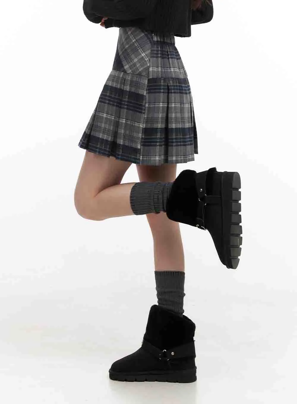 Checkered Pleated Mini Skirt IN427