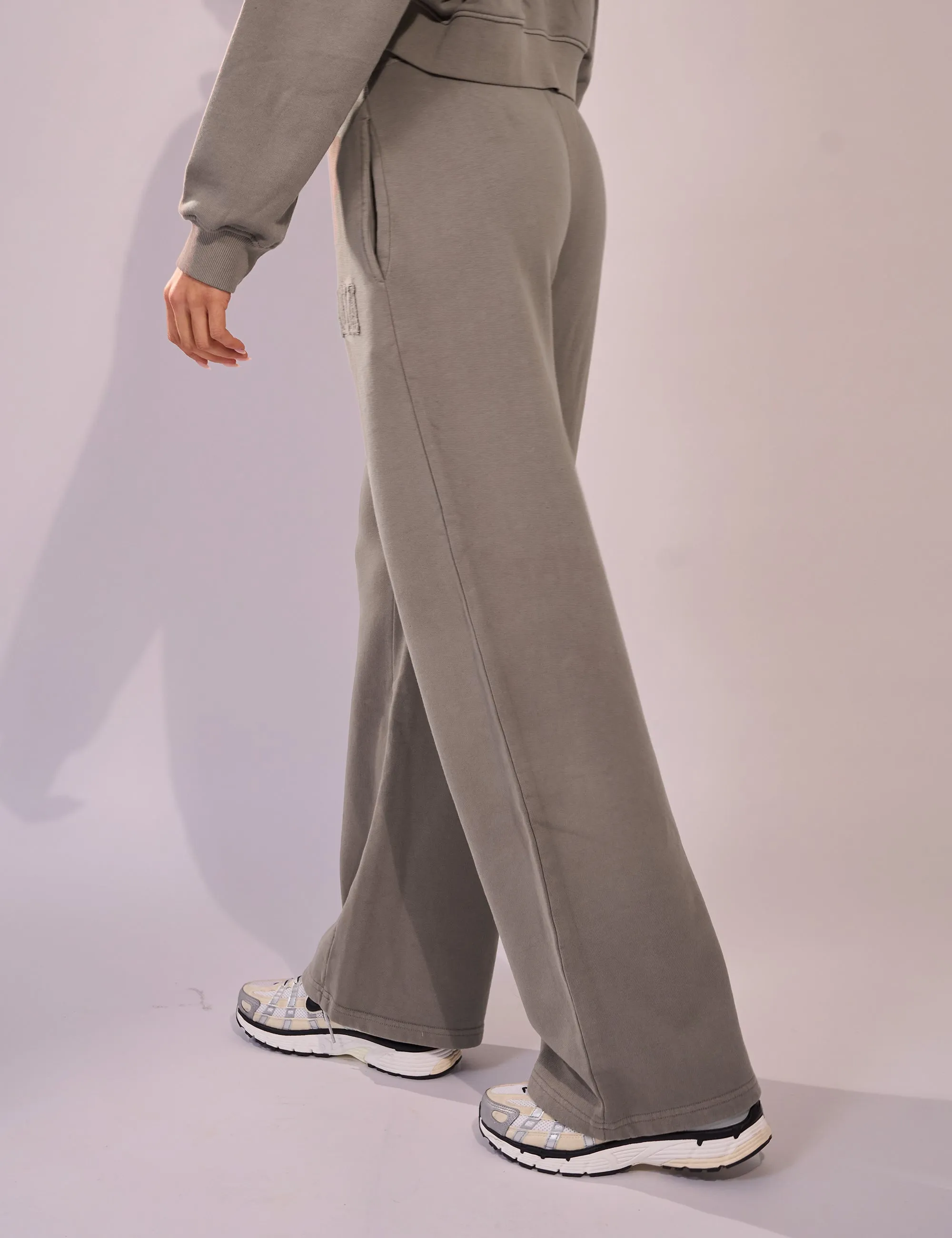 Kaiia Sport Distressed Applique Wide Leg Sweat Pants Mushroom