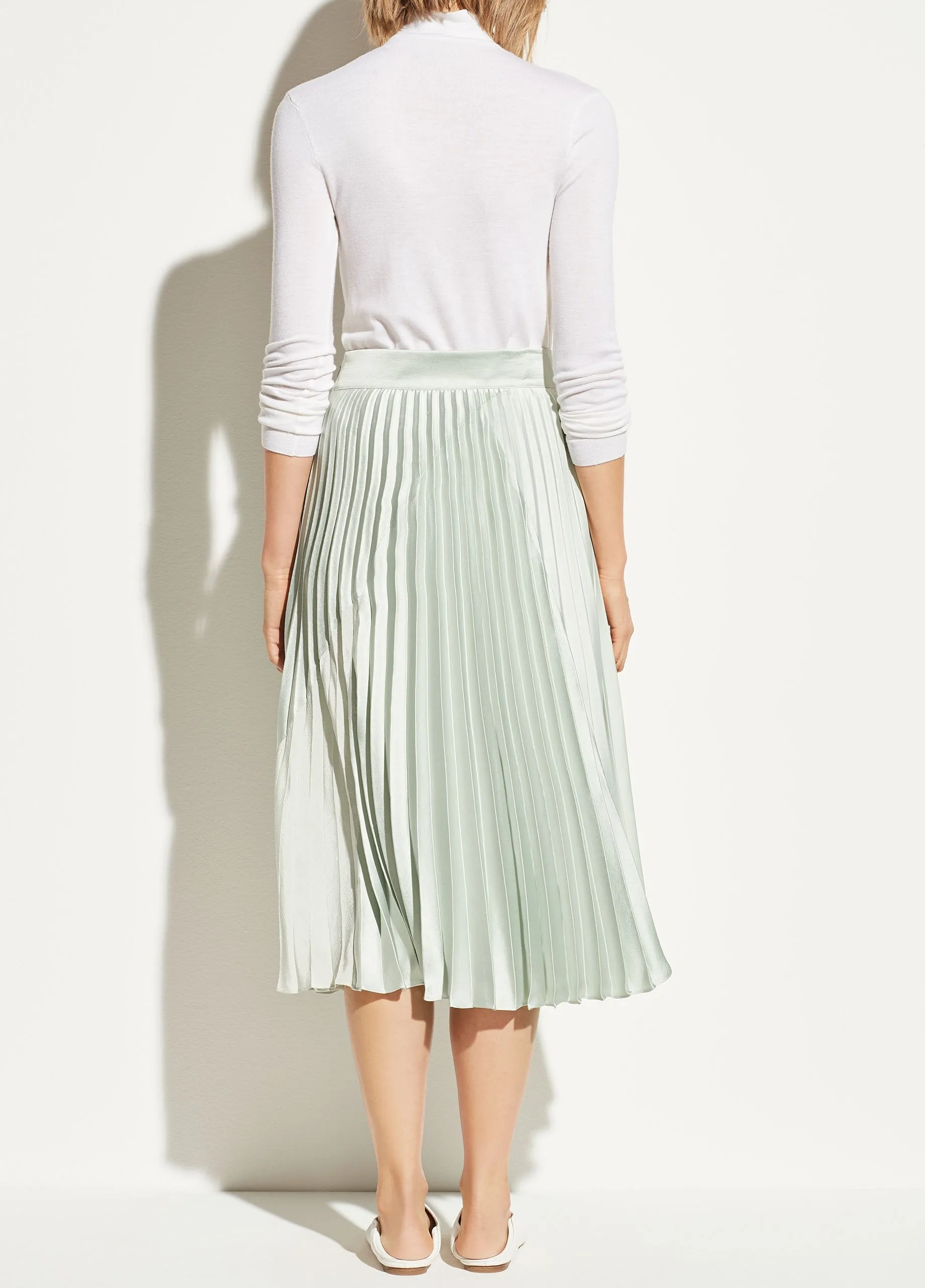 Mixed Chevron Pleated Skirt in Aloe