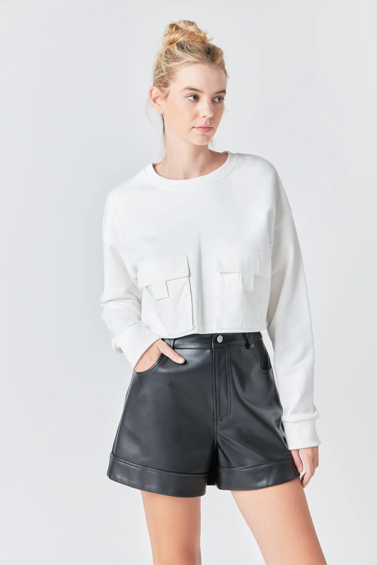 Pockets Detail Cropped Sweatshirt