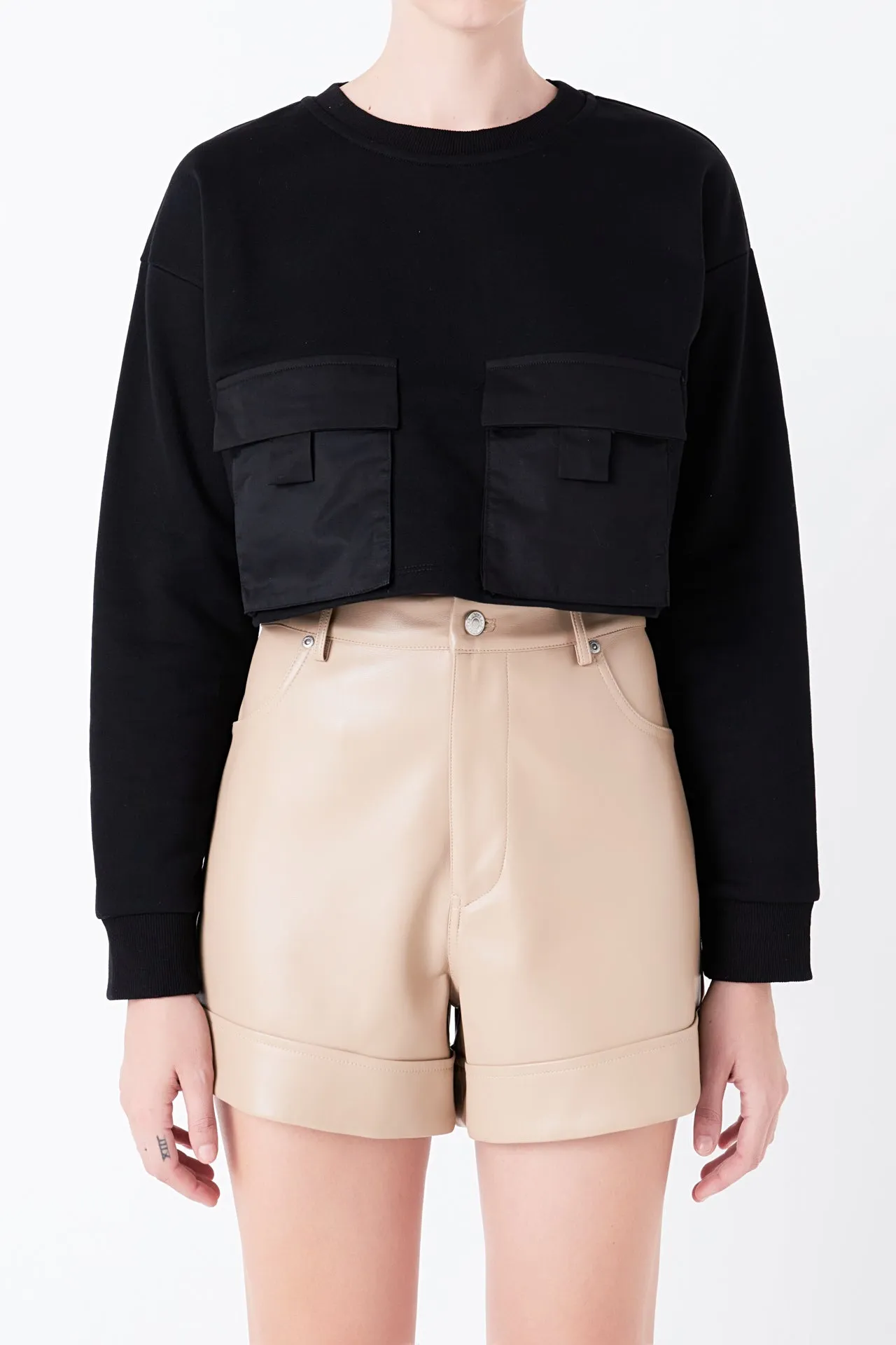 Pockets Detail Cropped Sweatshirt