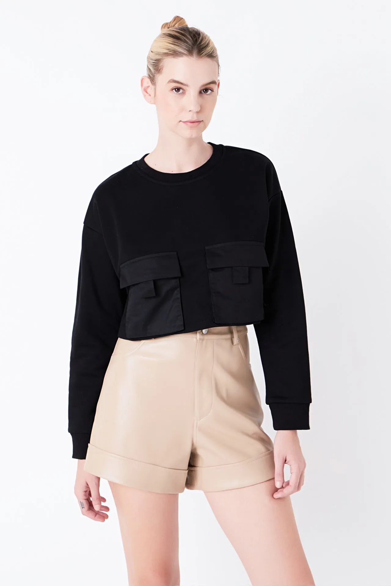 Pockets Detail Cropped Sweatshirt