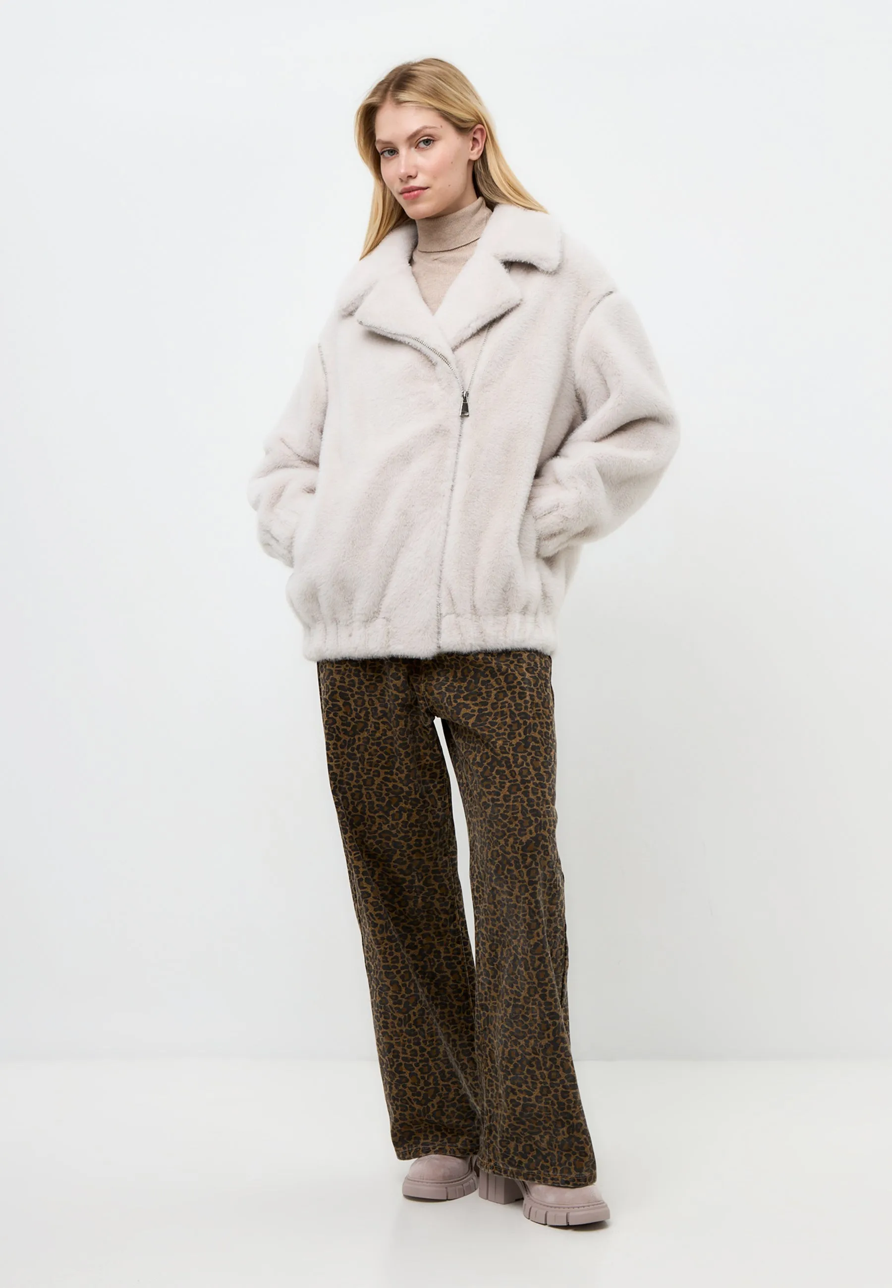 Short Faux Fur Coat Marilyn - White